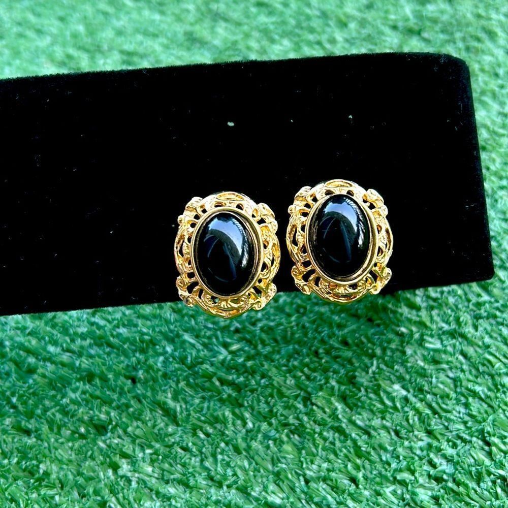 Vintage clip on gold earrings